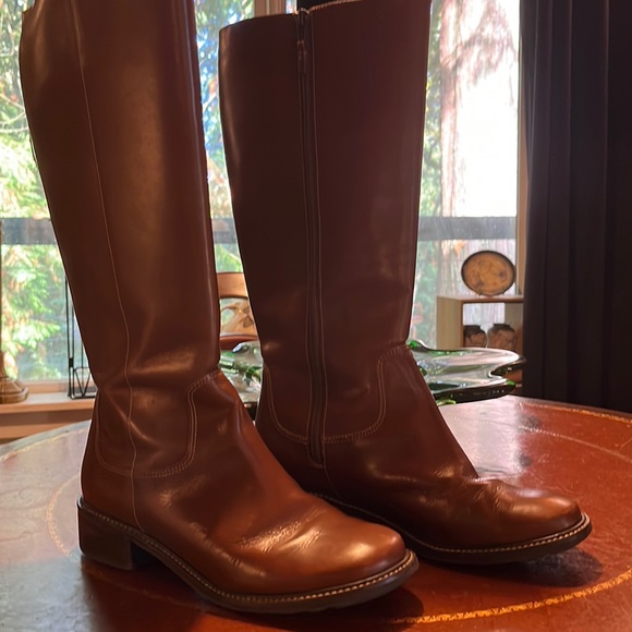 LL Bean caramel color leather boots, size 8.5 - Picture 2 of 5